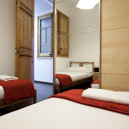 2-Bedroom Apartment For Families Барселона Екстериор снимка